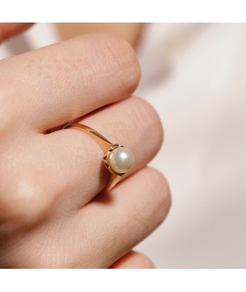 Bague solitaire fleur corolle perle de culture l'évolution des habitudes 