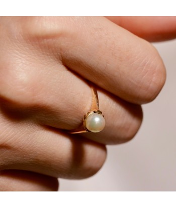 Bague solitaire fleur corolle perle de culture l'évolution des habitudes 