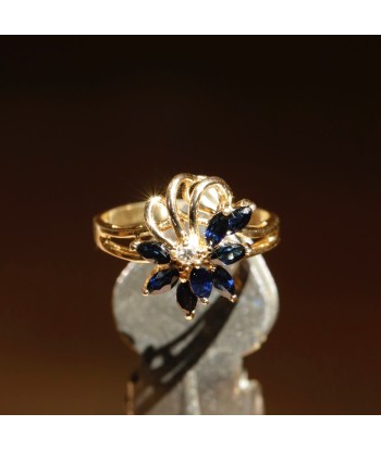 Bague fleurs saphirs navette brillant des détails fins