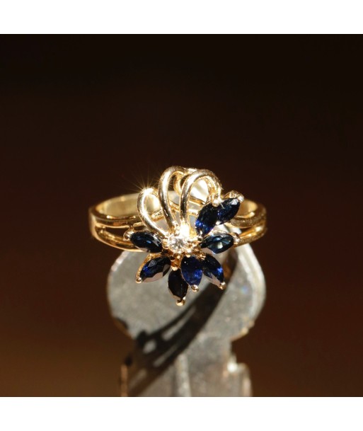 Bague fleurs saphirs navette brillant des détails fins