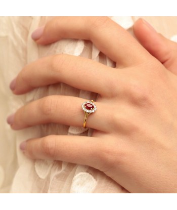 Bague Aurora rubis diamants Dans la société mordern