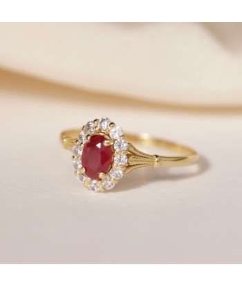 Bague Aurora rubis diamants Dans la société mordern