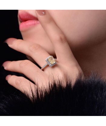 BAGUE LOUISE s'inspire de l'anatomie humaine