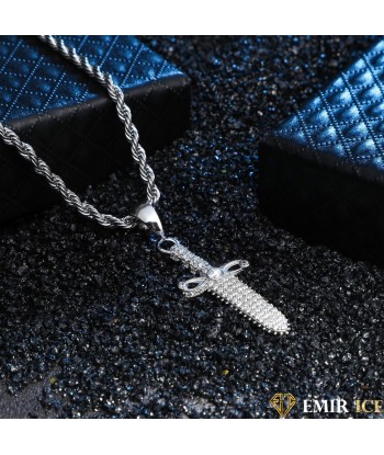 COLLIER PENDENTIF ÉPÉE : Symbole de bravoure Paris Déstockage Promo