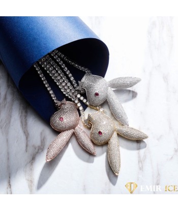 COLLIER PENDENTIF LAPIN PLAYBOY ou a consommer sur place