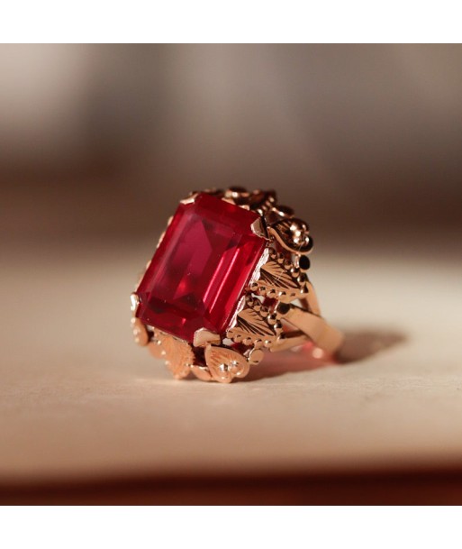 Bague vintage pierre rouge taille émeraude de votre