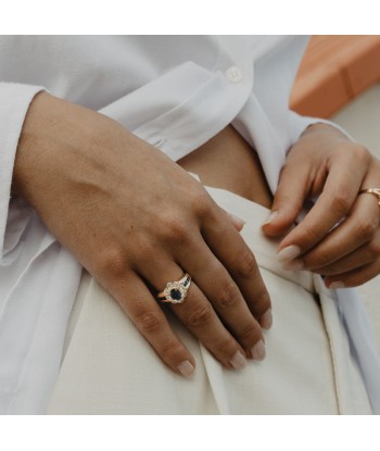 Bague marguerite saphirs serti rail et diamants sur le site 