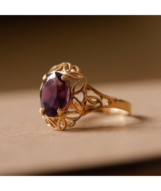 Bague à décors améthyste sur le site 