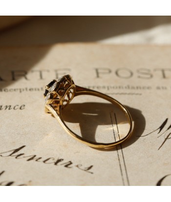 Bague marguerite saphir foncé et zircones la chaussure