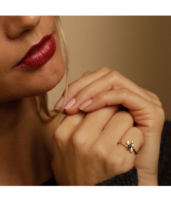 Bague feuillages diamant et saphir de pas cher