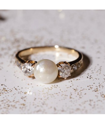 Bague perle fine et deux diamants sur le site 