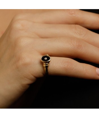 Bague chevalière onyx et brillant chez Cornerstreet bien 