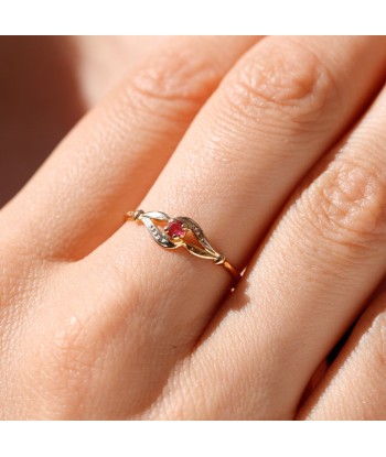 Bague fine solitaire rubis vagues le concept de la Pate a emporter 