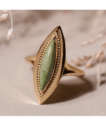 Bague navette or jaune et jade plus qu'un jeu 