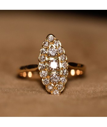 Bague marquise chaton ajouré or jaune et diamants de la marque