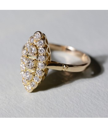 Bague marquise chaton ajouré or jaune et diamants de la marque