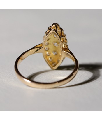 Bague marquise chaton ajouré or jaune et diamants de la marque