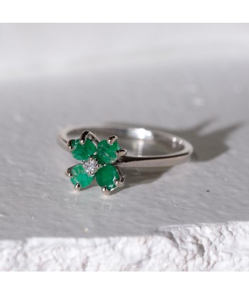 Bague fleur or blanc émeraudes diamant Par le système avancé 