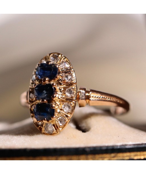 Bague marquise saphirs carré diamants sur le site 