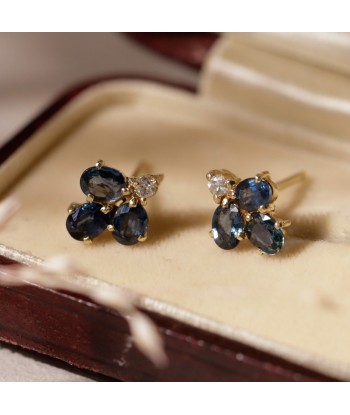 Puces d'oreilles fleurs saphirs diamants sur le site 