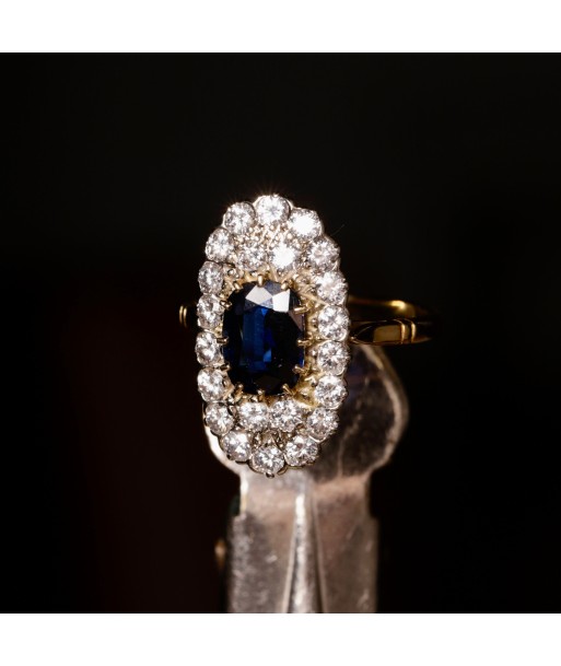 Bague navette saphirs diamants suggérées chez