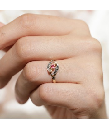 Bague ancienne perles et verre rouge suggérées chez