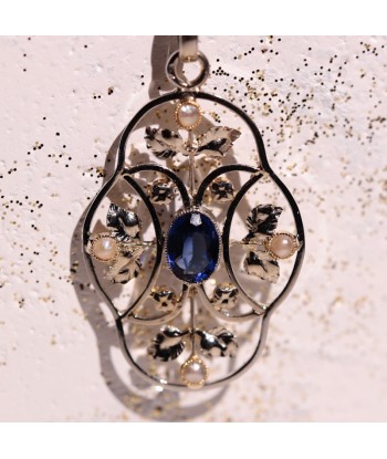 Collier ancien à décor de feuillages pas cher 