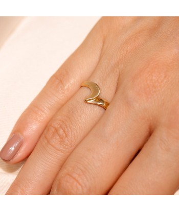 Bague vintage forme V or jaune une grave pollution 