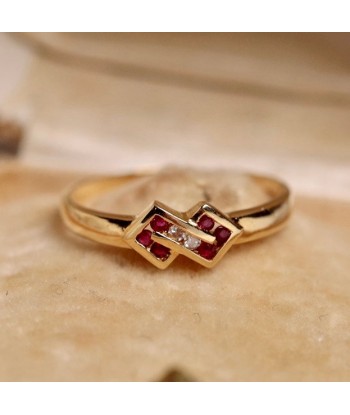 Bague petits rubis et diamants motif infini Véritable concentré