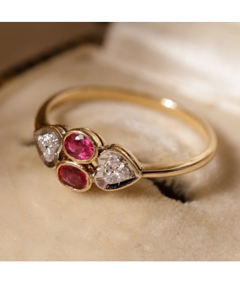 Bague ancienne or 18 carats rubis et petits coeur diamants chez Cornerstreet bien 